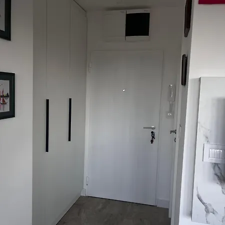 Berenji Lux * Белград