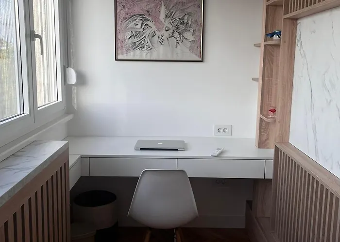 Berenji Lux * Belgrad